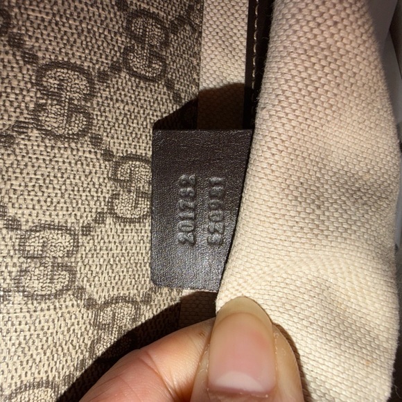 Authentic Gucci Supreme Monogram Shoulder Bag - Picture 7 of 13
